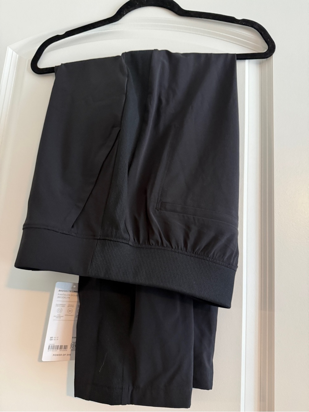 Athleta BROOKLYN LINED PANT
PANTALON DOUBLÉ
BROOKLYN, NWT